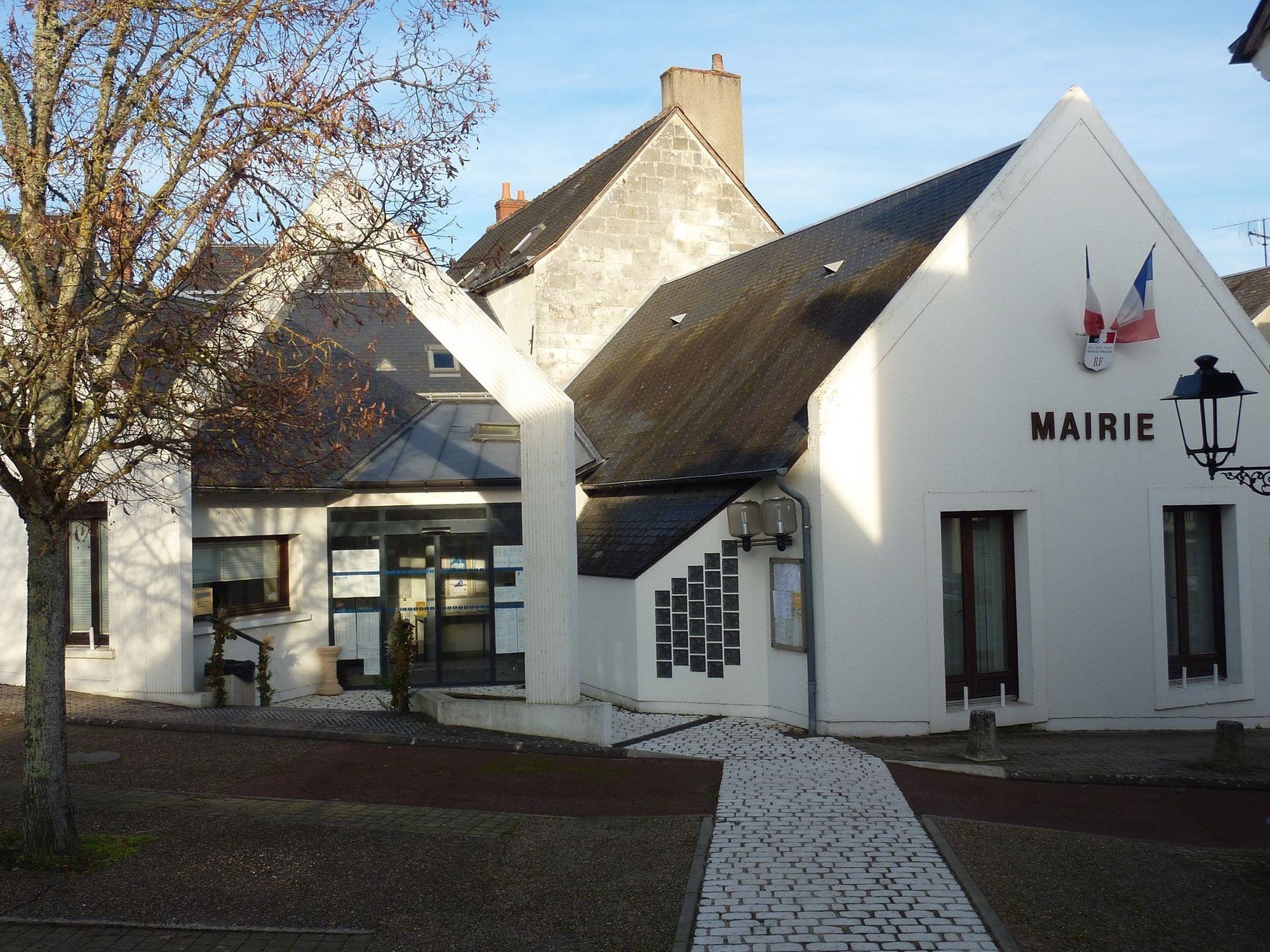 Retour à Azay-sur-Cher : précision et mise à jour des adresses en toute simplicité